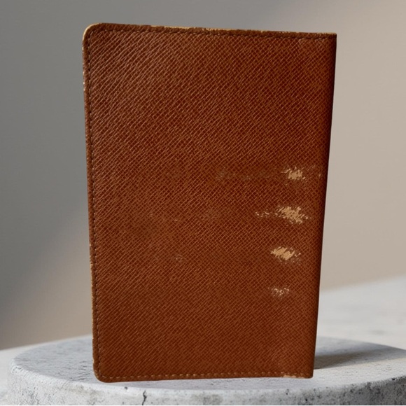 Vintage Luis Vuitton Brown Taiga Leather Card Case - Picture 2 of 10